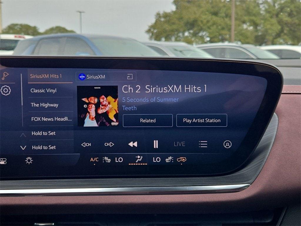 new 2025 Buick Envision car, priced at $42,178