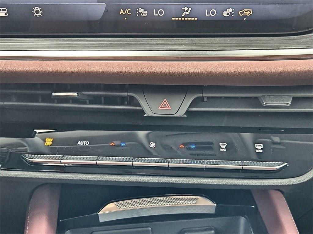 new 2025 Buick Envision car, priced at $42,178