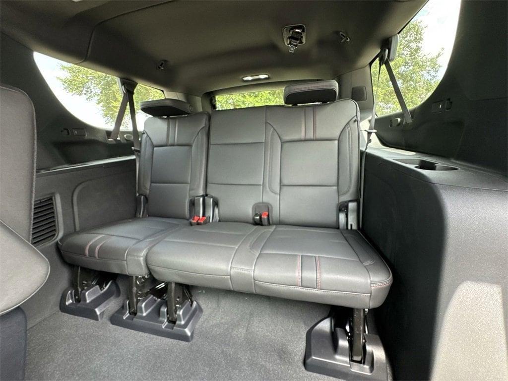 new 2025 Chevrolet Suburban car, priced at $81,005