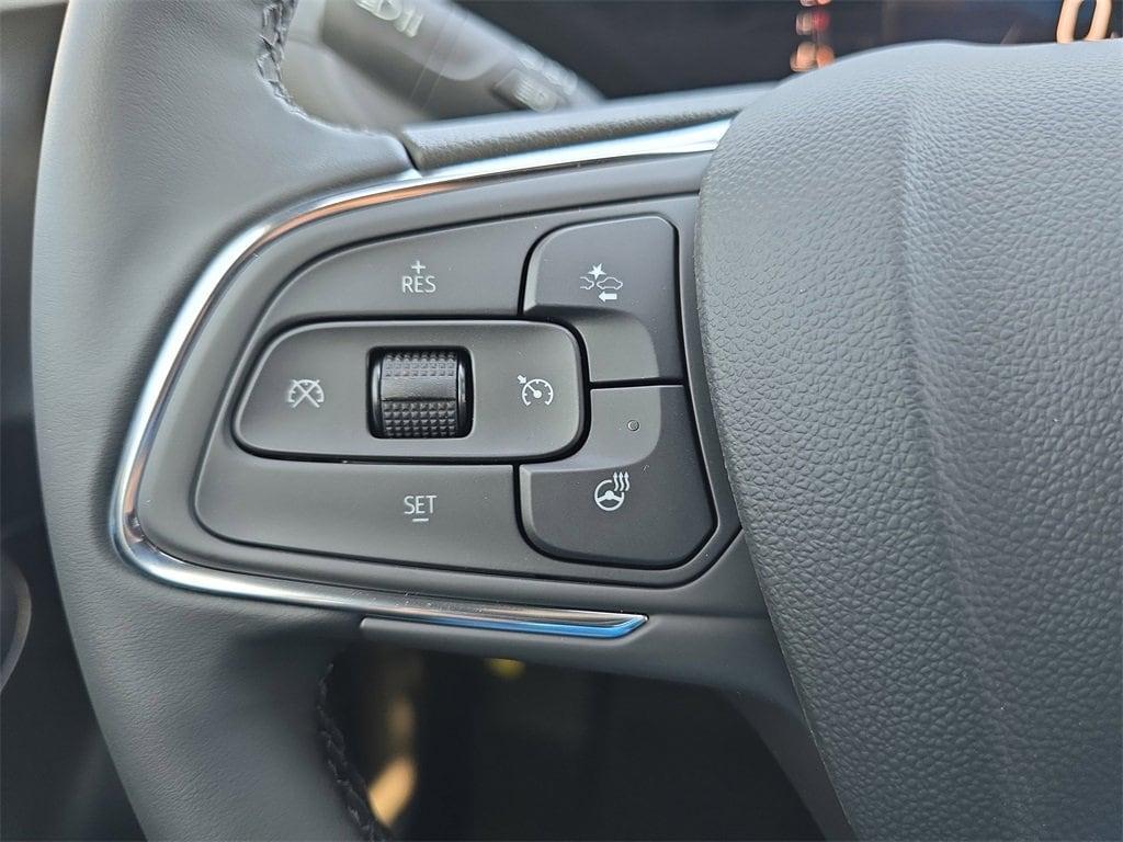 new 2025 Buick Envista car, priced at $24,785