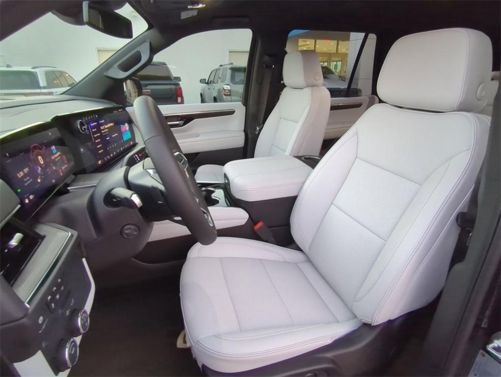 new 2025 Chevrolet Tahoe car, priced at $72,711