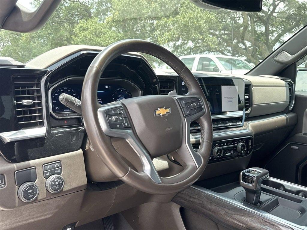 used 2022 Chevrolet Silverado 1500 car, priced at $40,492