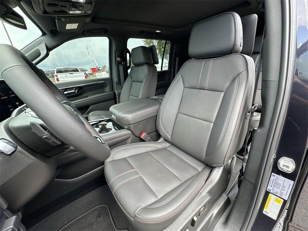 new 2025 Chevrolet Suburban car, priced at $81,005