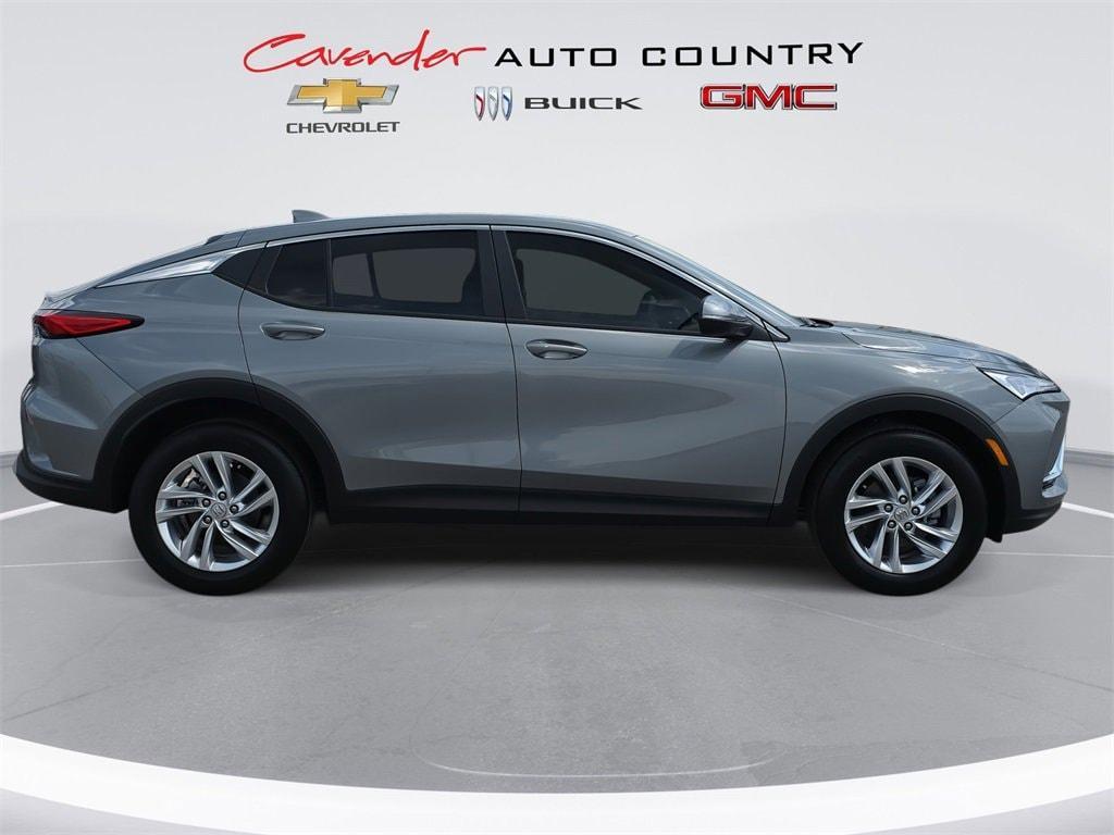 new 2025 Buick Envista car, priced at $26,685