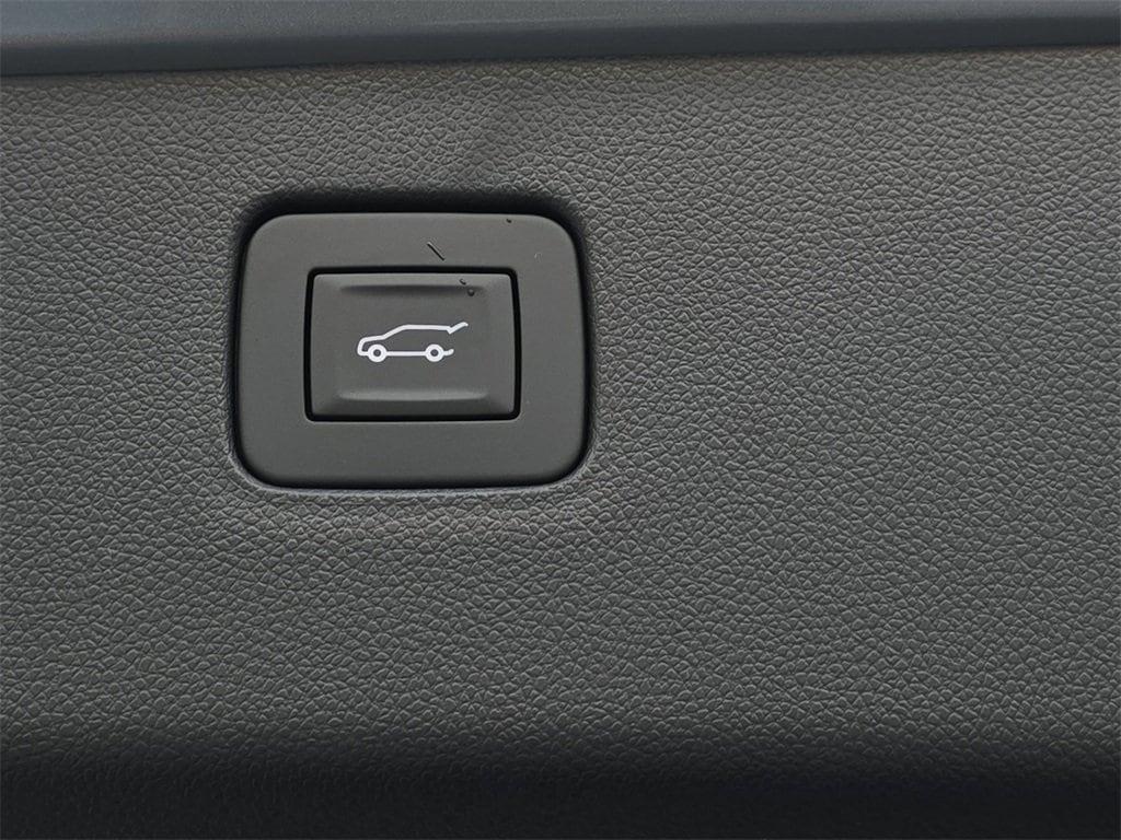 new 2026 Buick Envista car, priced at $28,345