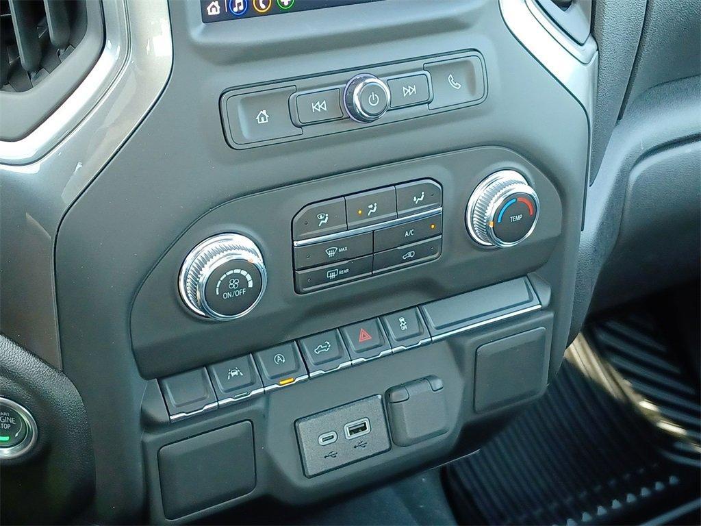 new 2025 GMC Sierra 1500 car, priced at $44,862