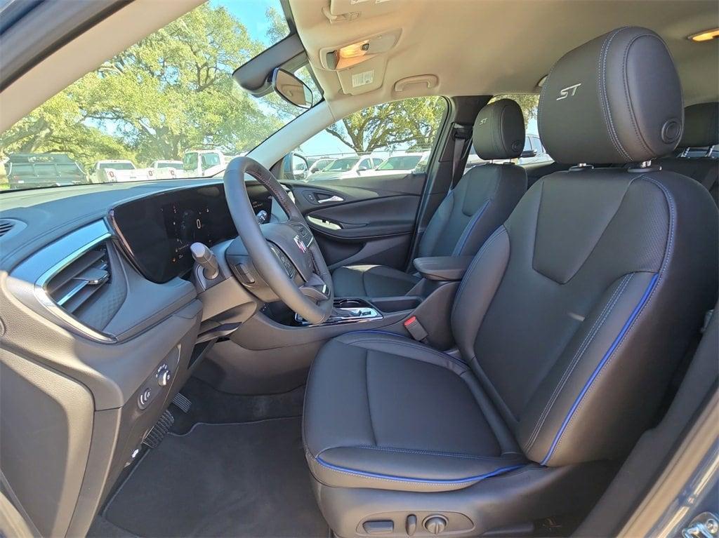 new 2025 Buick Encore GX car, priced at $27,831