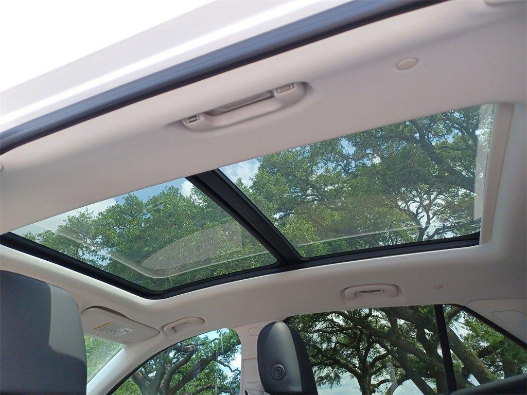 new 2025 Buick Envision car, priced at $39,612