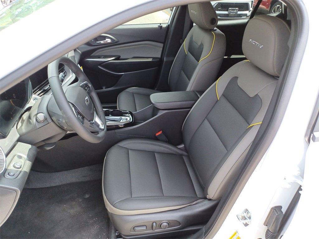 new 2025 Chevrolet Trax car, priced at $25,895