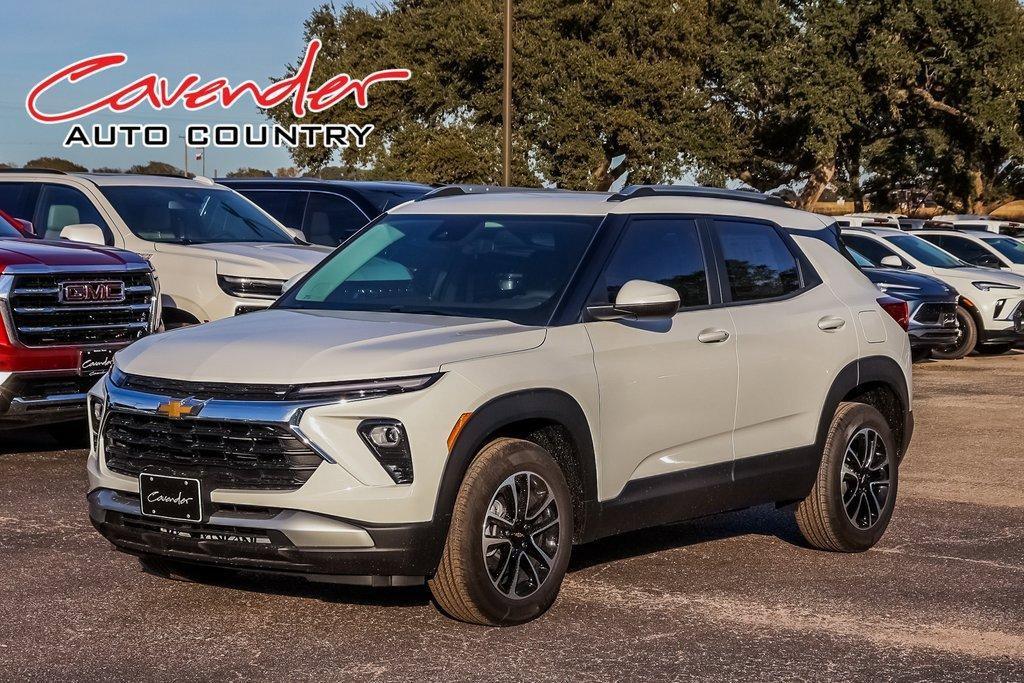 new 2025 Chevrolet TrailBlazer car, priced at $24,277