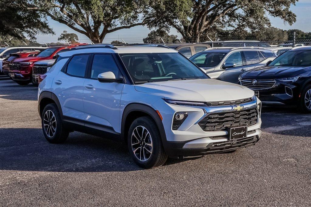 new 2025 Chevrolet TrailBlazer car, priced at $24,277