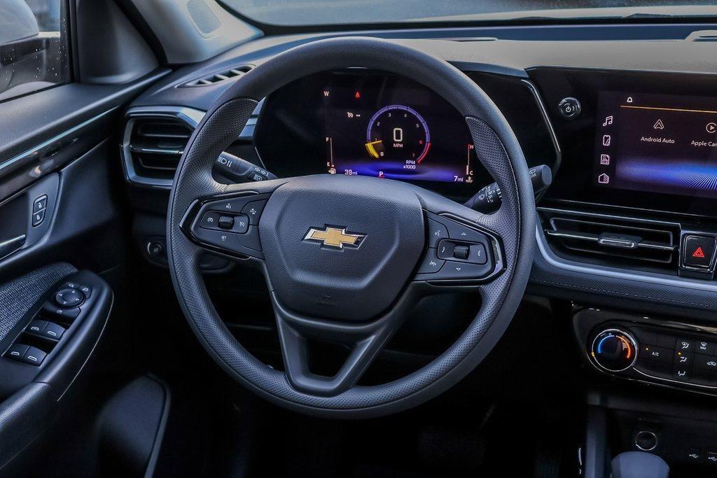 new 2025 Chevrolet TrailBlazer car, priced at $24,277