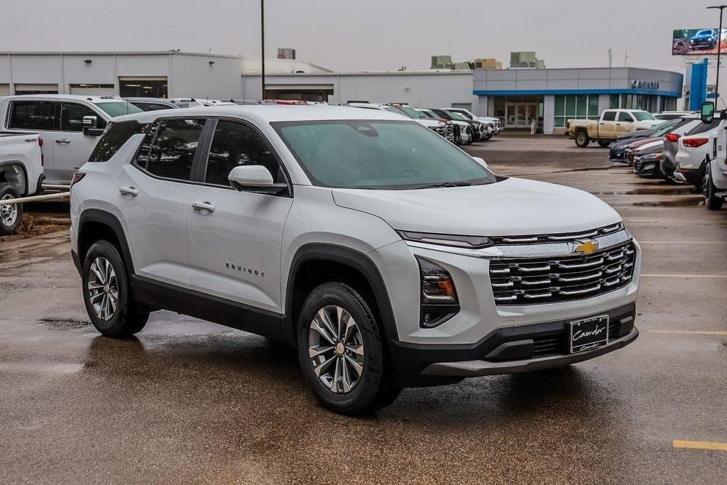 new 2025 Chevrolet Equinox car, priced at $31,290