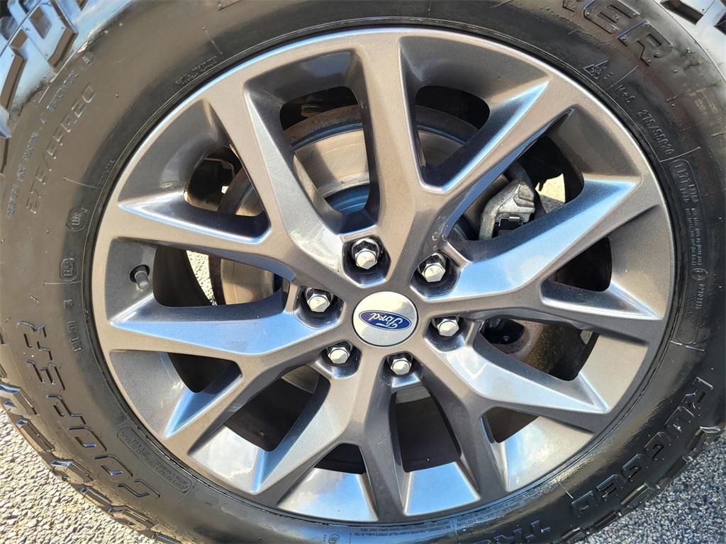 used 2017 Ford Expedition car, priced at $18,450