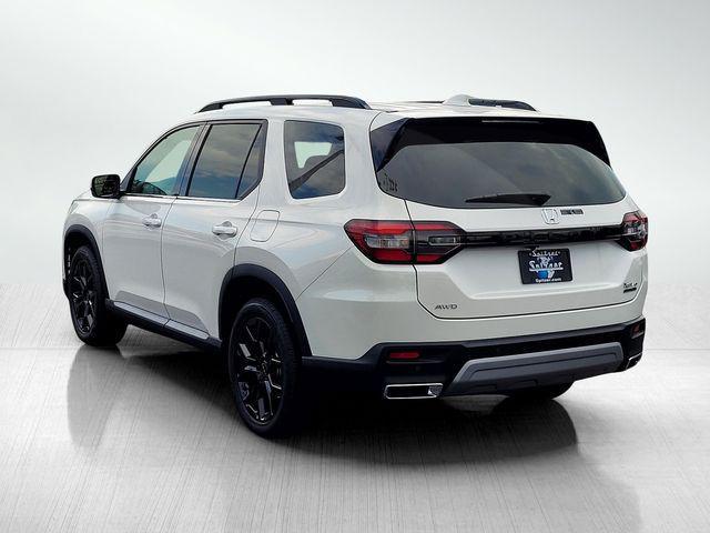 new 2025 Honda Pilot car, priced at $49,221