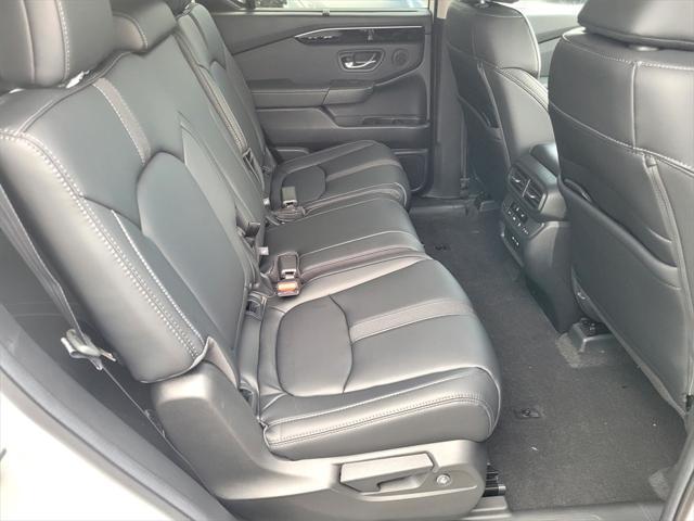 new 2025 Honda Pilot car, priced at $49,221