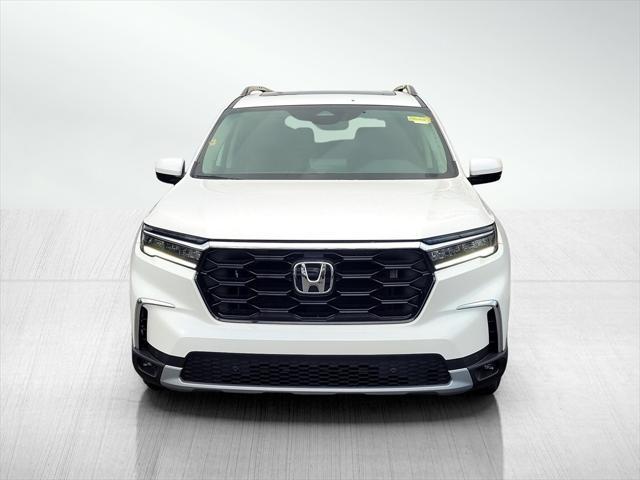 new 2025 Honda Pilot car, priced at $49,221