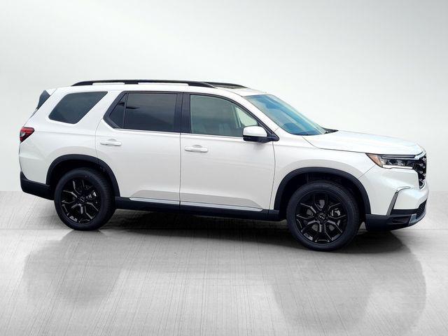 new 2025 Honda Pilot car, priced at $49,221