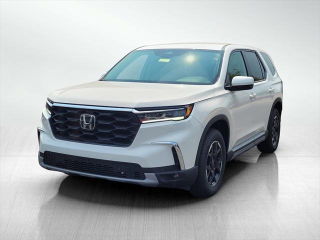 new 2025 Honda Pilot car, priced at $46,345