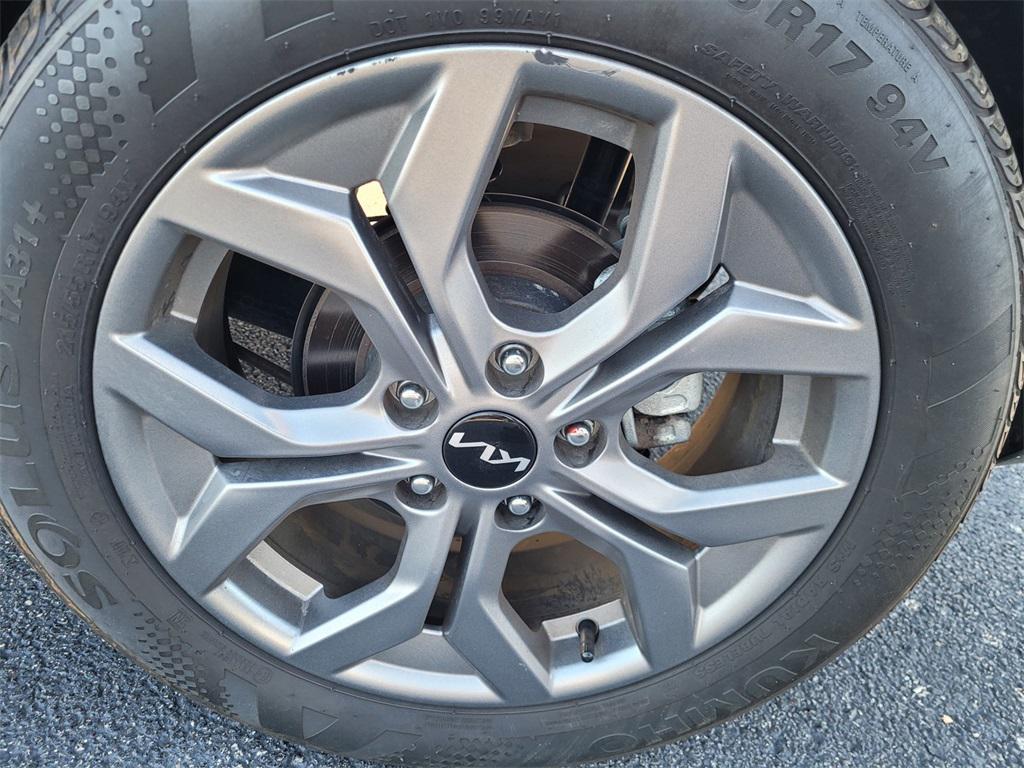 used 2024 Kia Seltos car, priced at $22,872