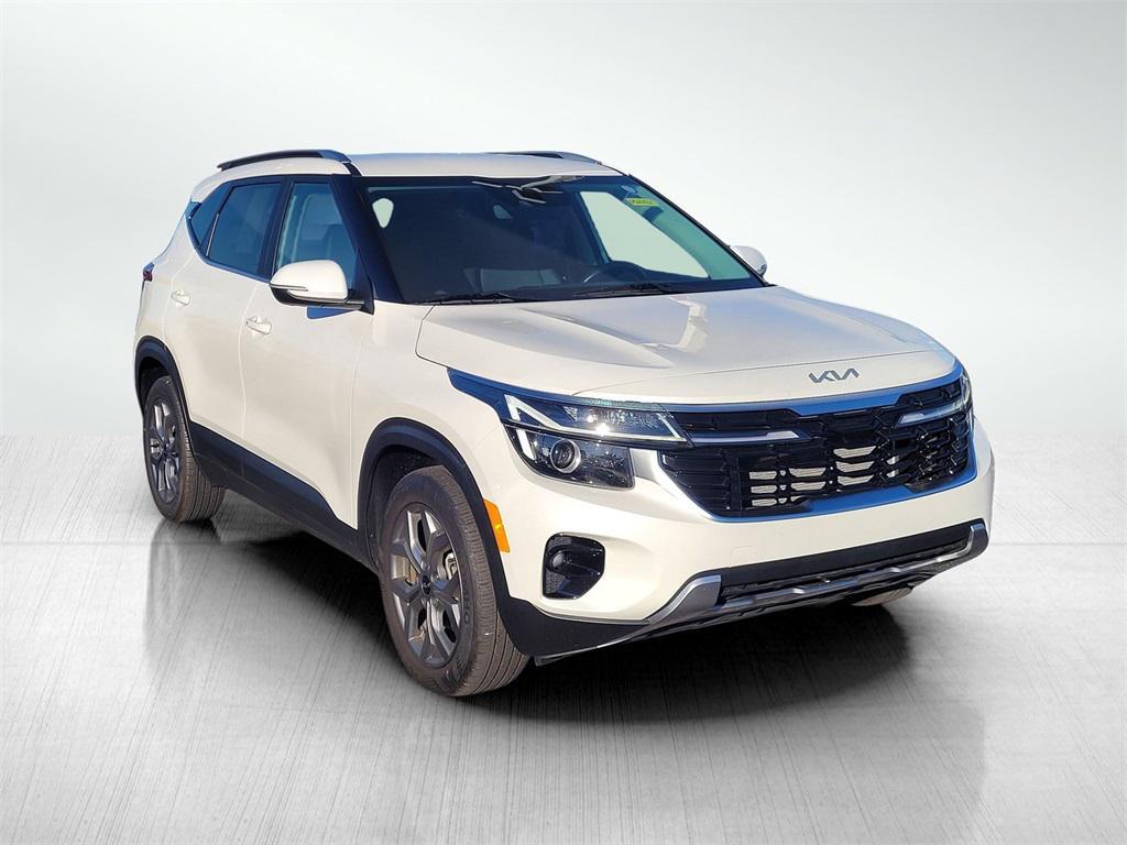 used 2024 Kia Seltos car, priced at $22,872