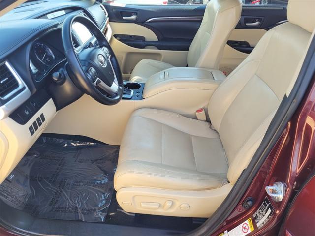 used 2014 Toyota Highlander car, priced at $18,999