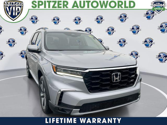 new 2025 Honda Pilot car, priced at $45,876