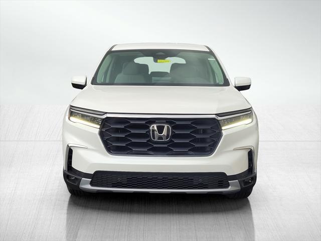 new 2025 Honda Pilot car, priced at $46,158