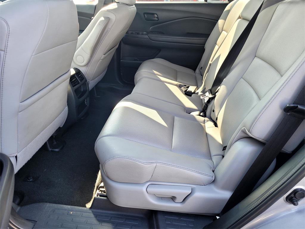 used 2022 Honda Passport car, priced at $31,334