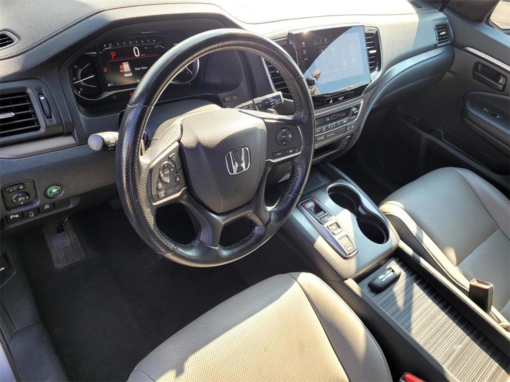 used 2022 Honda Passport car, priced at $31,334