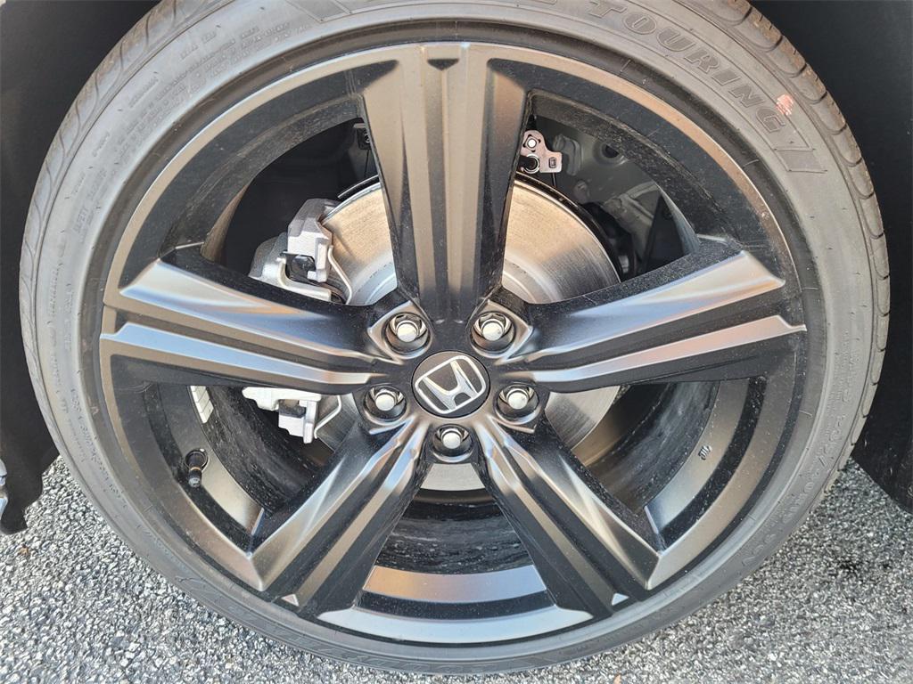 new 2025 Honda Accord Hybrid car, priced at $35,217