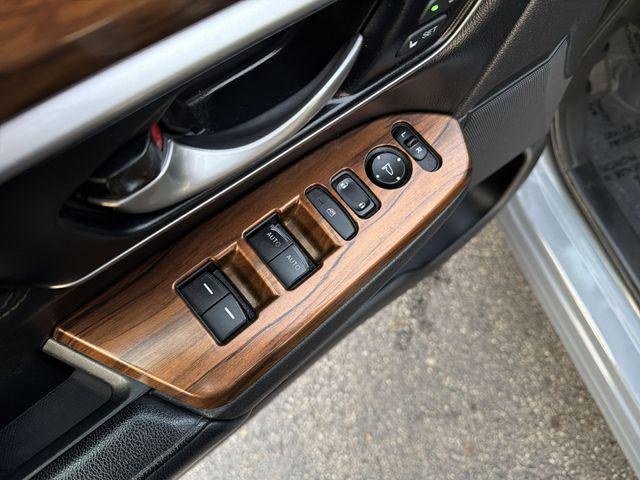 used 2021 Honda CR-V car, priced at $26,660