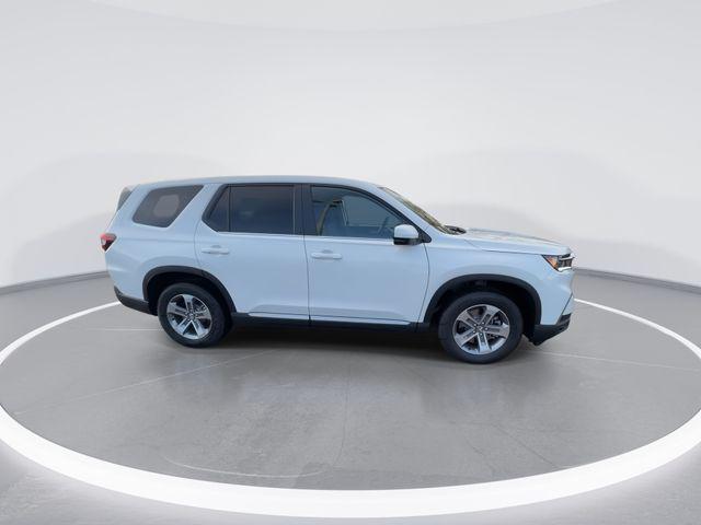 new 2025 Honda Pilot car, priced at $43,842