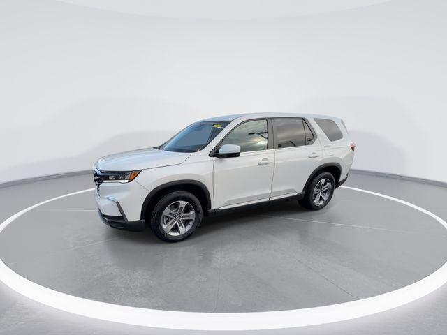 new 2025 Honda Pilot car, priced at $43,842