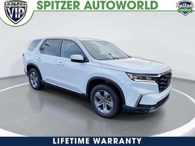 new 2025 Honda Pilot car, priced at $43,842