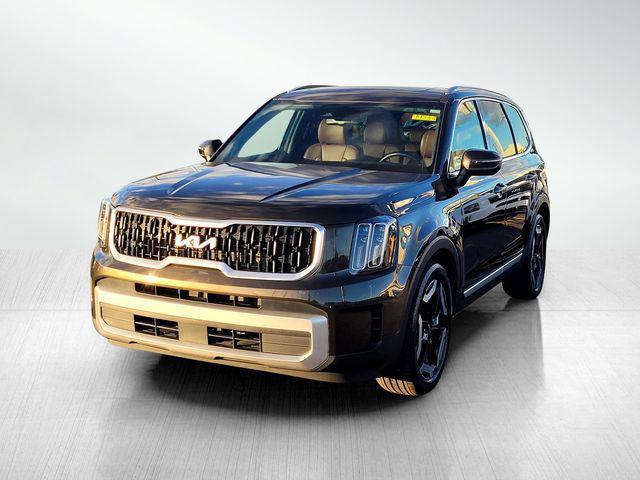 used 2023 Kia Telluride car, priced at $35,129