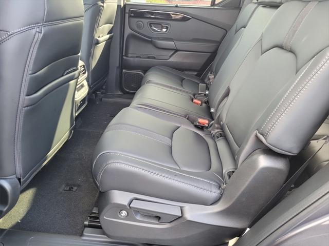 new 2025 Honda Pilot car, priced at $44,323