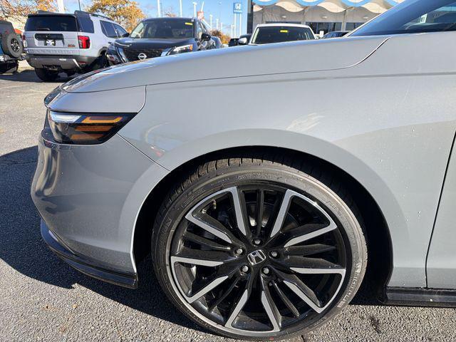 new 2025 Honda Accord Hybrid car, priced at $38,197