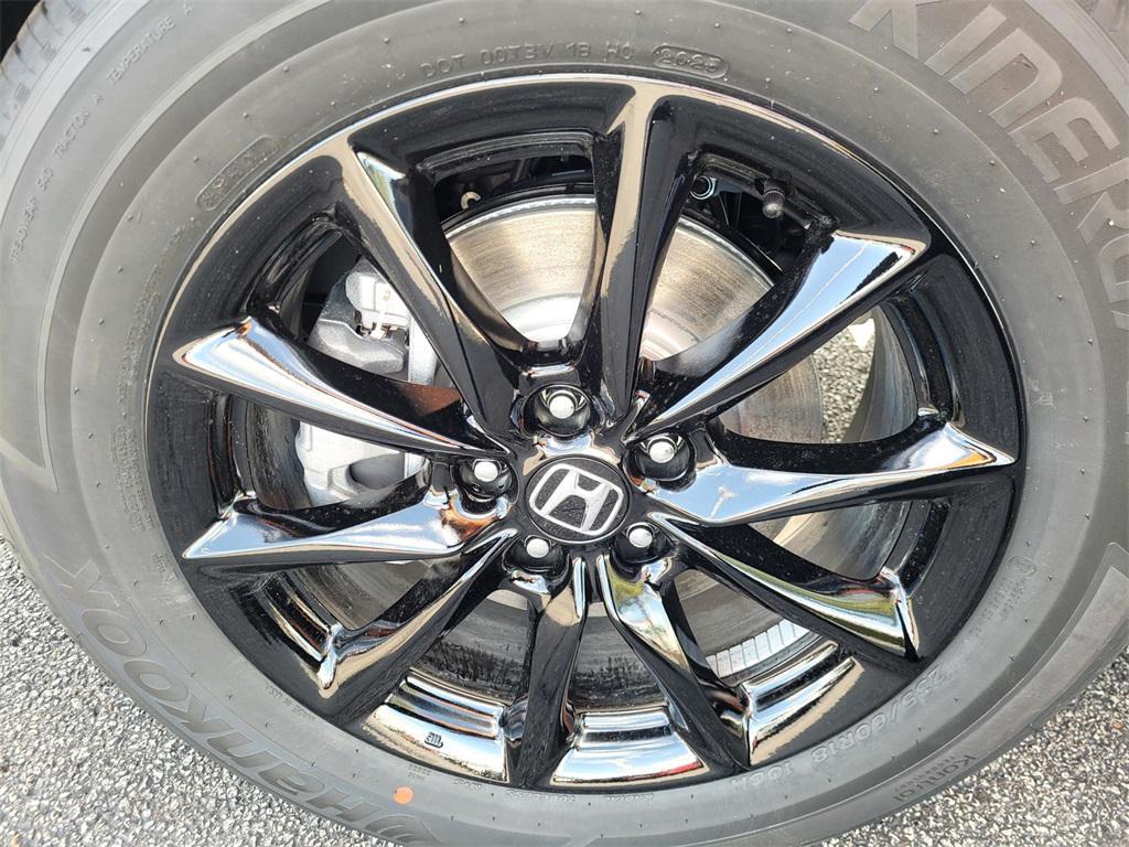 new 2026 Honda CR-V Hybrid car, priced at $39,683