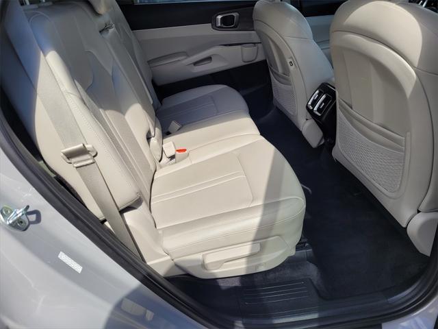 used 2022 Kia Sorento car, priced at $29,099