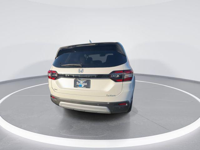 new 2025 Honda Pilot car, priced at $43,842