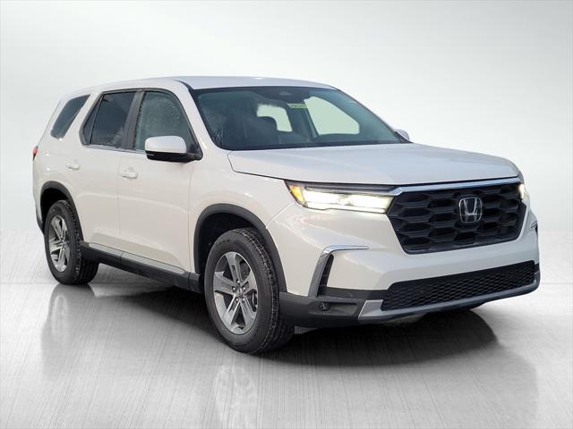 new 2025 Honda Pilot car, priced at $45,366