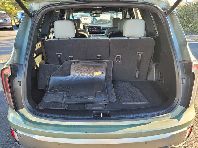 used 2023 Kia Telluride car, priced at $30,654