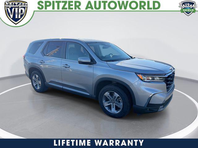 new 2025 Honda Pilot car, priced at $43,415