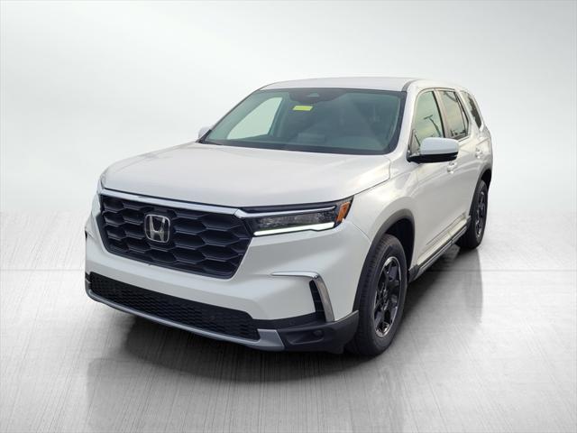 new 2025 Honda Pilot car, priced at $46,434