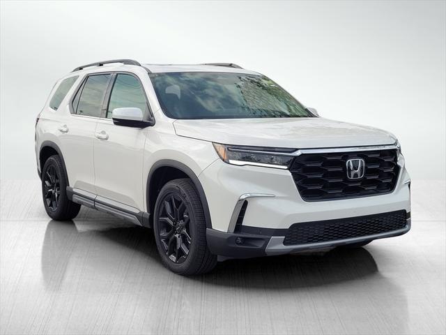 new 2025 Honda Pilot car, priced at $53,705