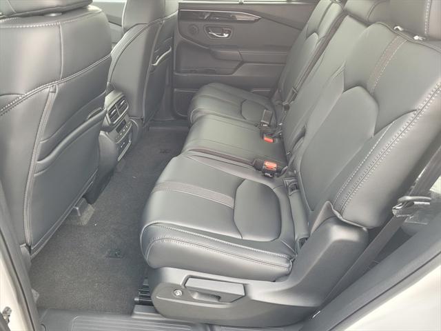 new 2025 Honda Pilot car, priced at $53,705