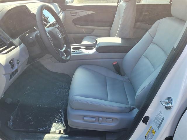 new 2025 Honda Ridgeline car, priced at $44,285