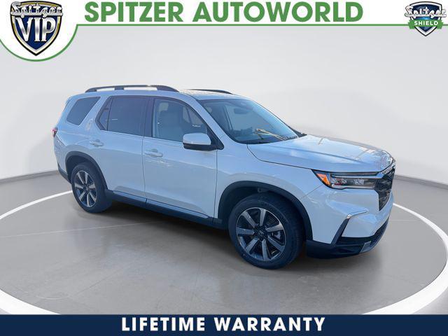 new 2025 Honda Pilot car, priced at $46,303