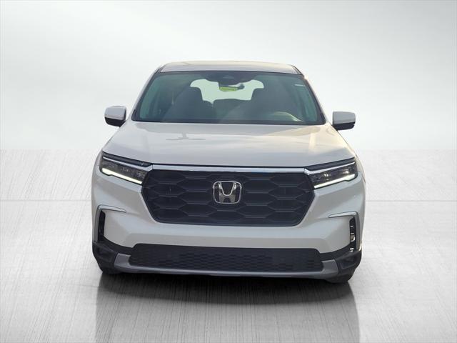 new 2025 Honda Pilot car, priced at $45,366